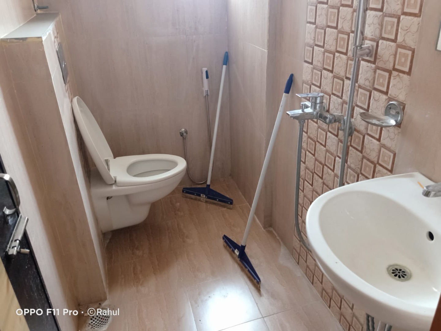 Unfurnished 3bhk in Downtown, Doctor Zakir Hussain Road, Rukmini Gaon, Guwahati, Assam, India for Rent